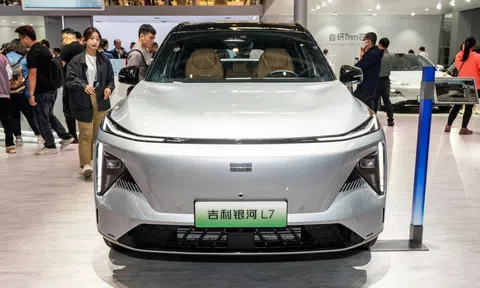 Đối thủ giá rẻ của Honda CR-V vừa ra bản nâng cấp: "Ăn xăng" chỉ 1,3L/ 100km, giá quy đổi chỉ từ 440 triệu đồng